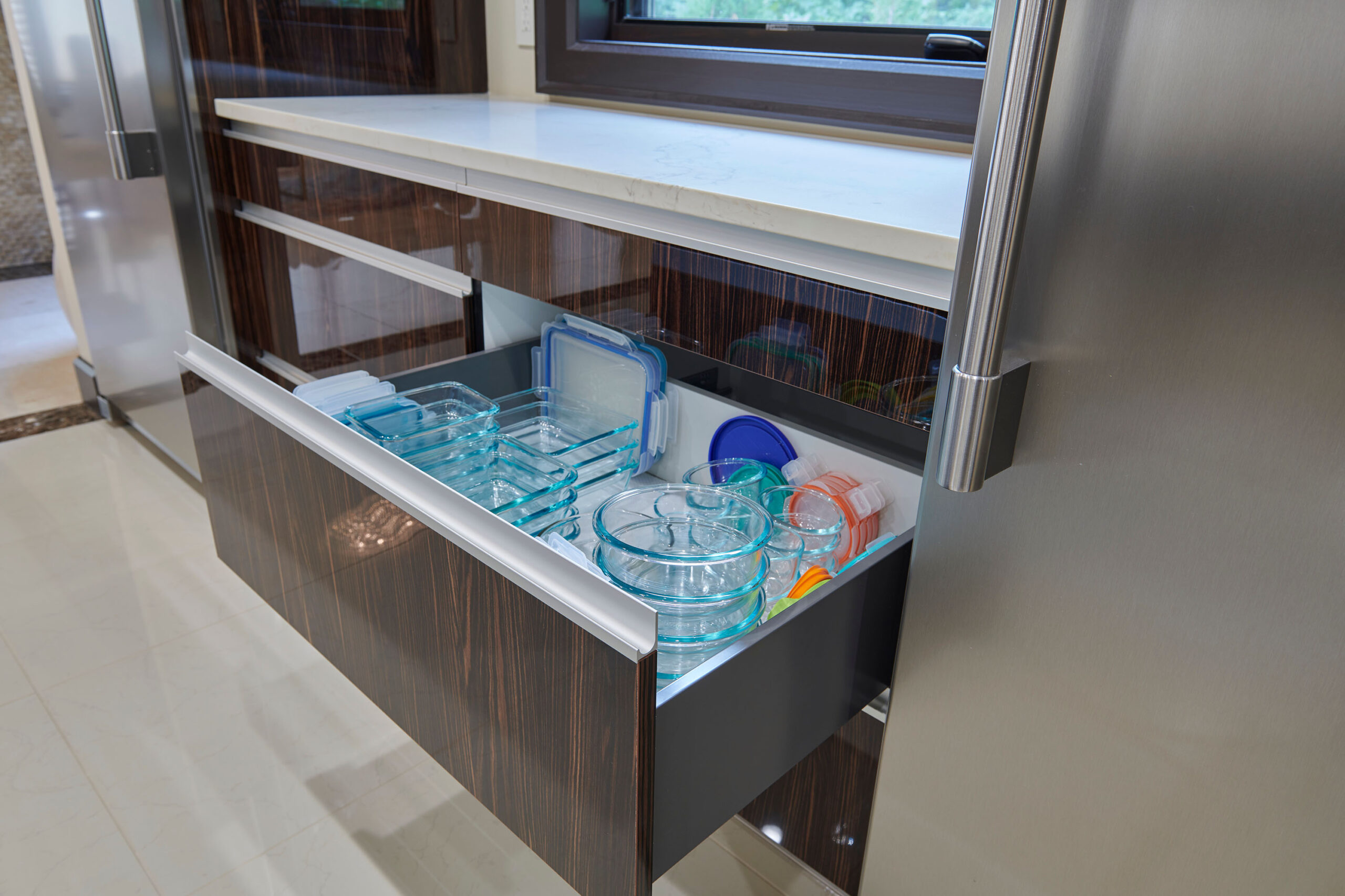 Dishwasher Drawer Storage Laminate Cabinet Finish White Counter Elite Cabinets Tulsa Kitchen Design