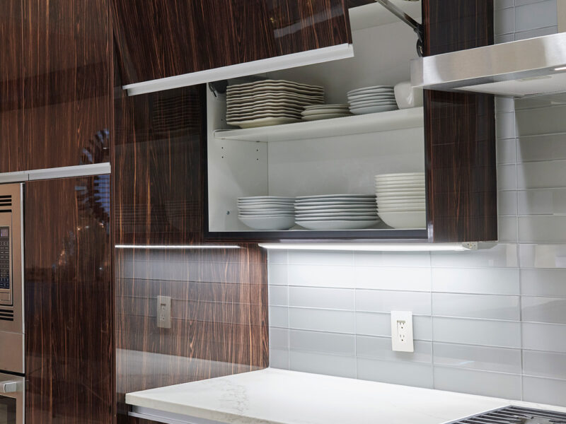 Wall Kitchen Cabint Pullups Tile Backsplash White Counters Gas Rangetop Elite Cabinets Tulsa